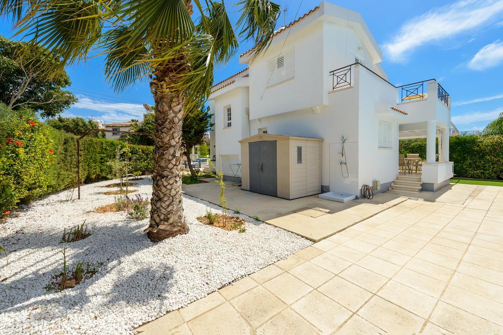 Merab Center Villas Ayia Napa Room photo