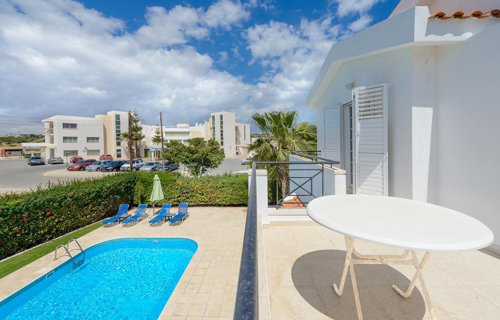 Merab Center Villas Ayia Napa Room photo