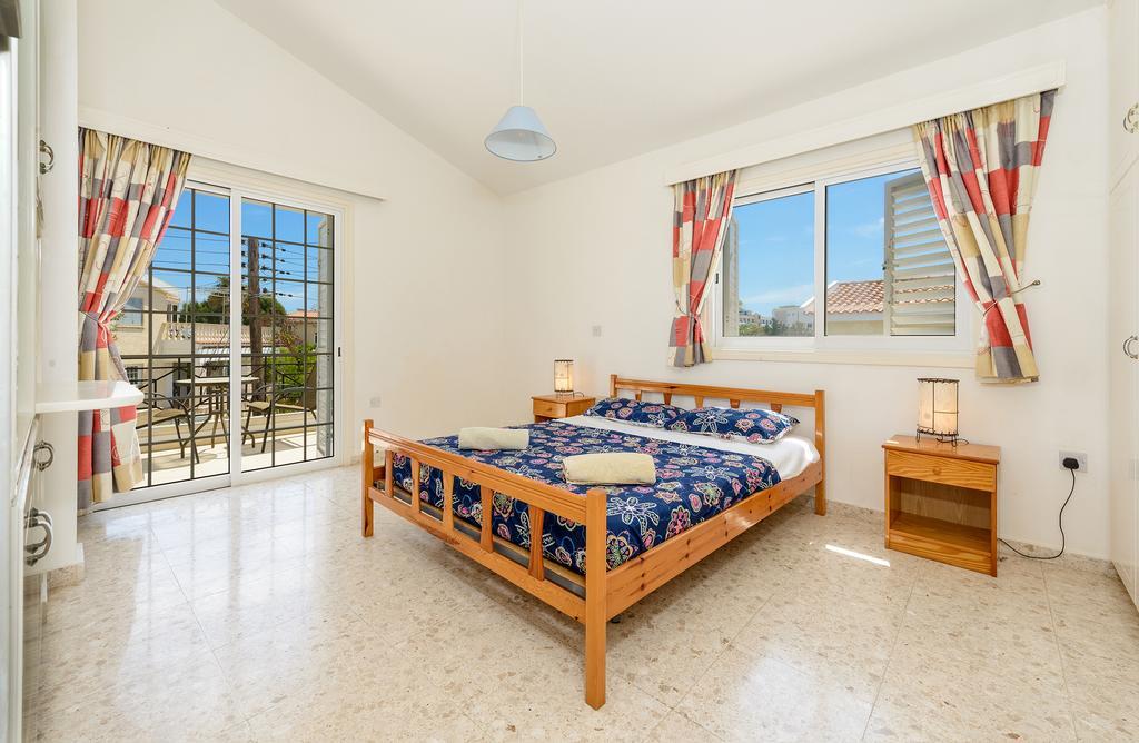 Merab Center Villas Ayia Napa Room photo