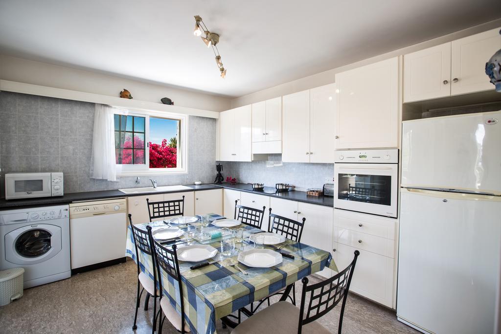 Merab Center Villas Ayia Napa Exterior photo