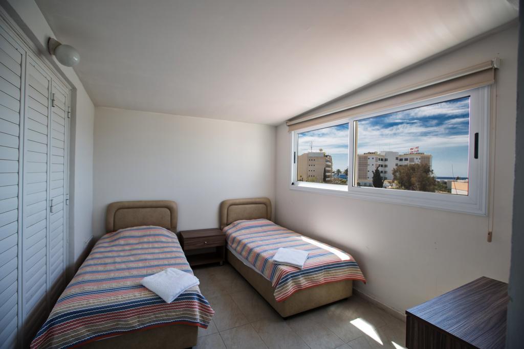 Merab Center Villas Ayia Napa Exterior photo
