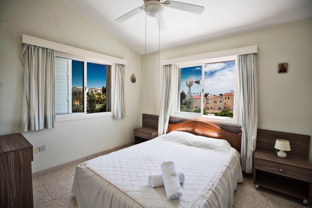 Merab Center Villas Ayia Napa Exterior photo